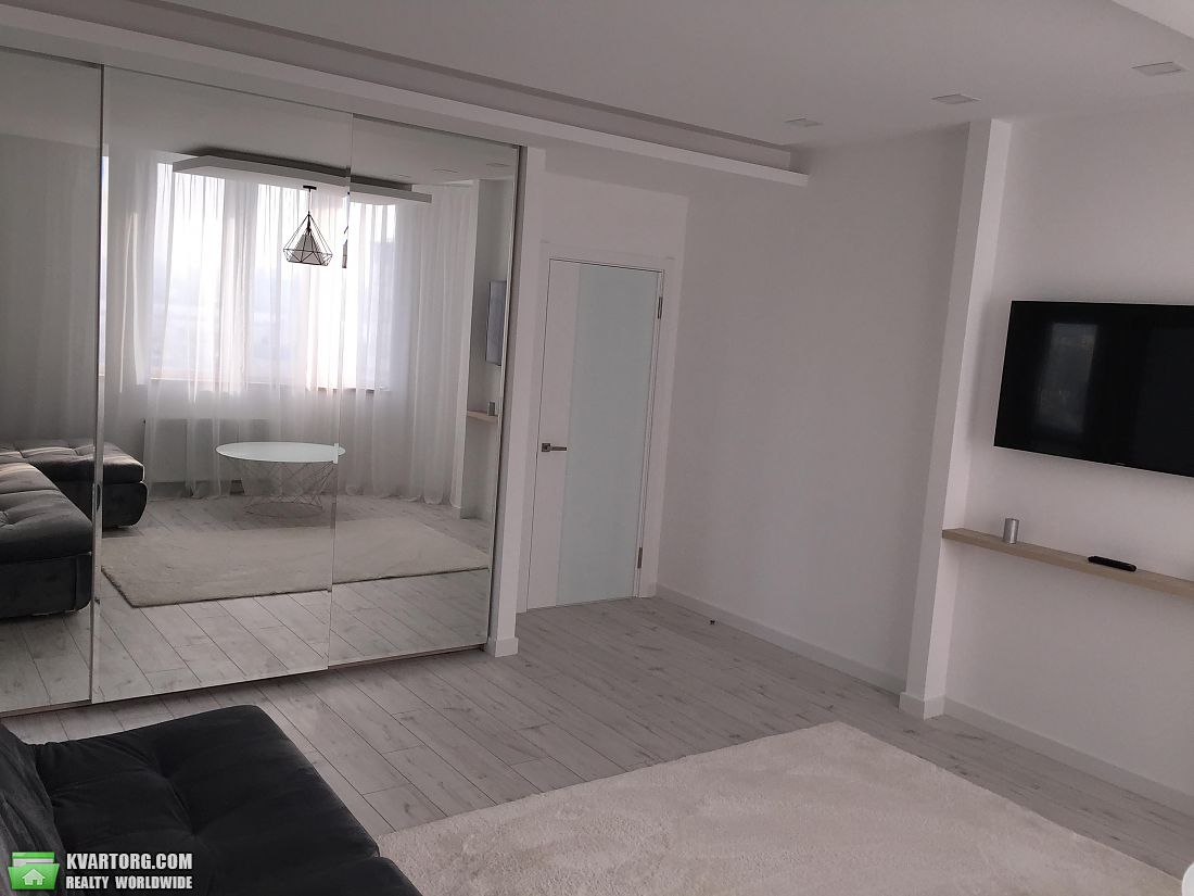 Sell 2-room apartment. Киев,  Днепровская наб — photo 2
