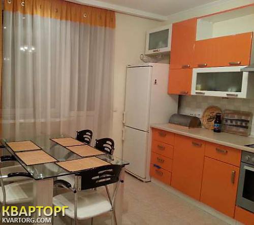 Rent out 3-room apartment. Киев, Ереванская — photo 1