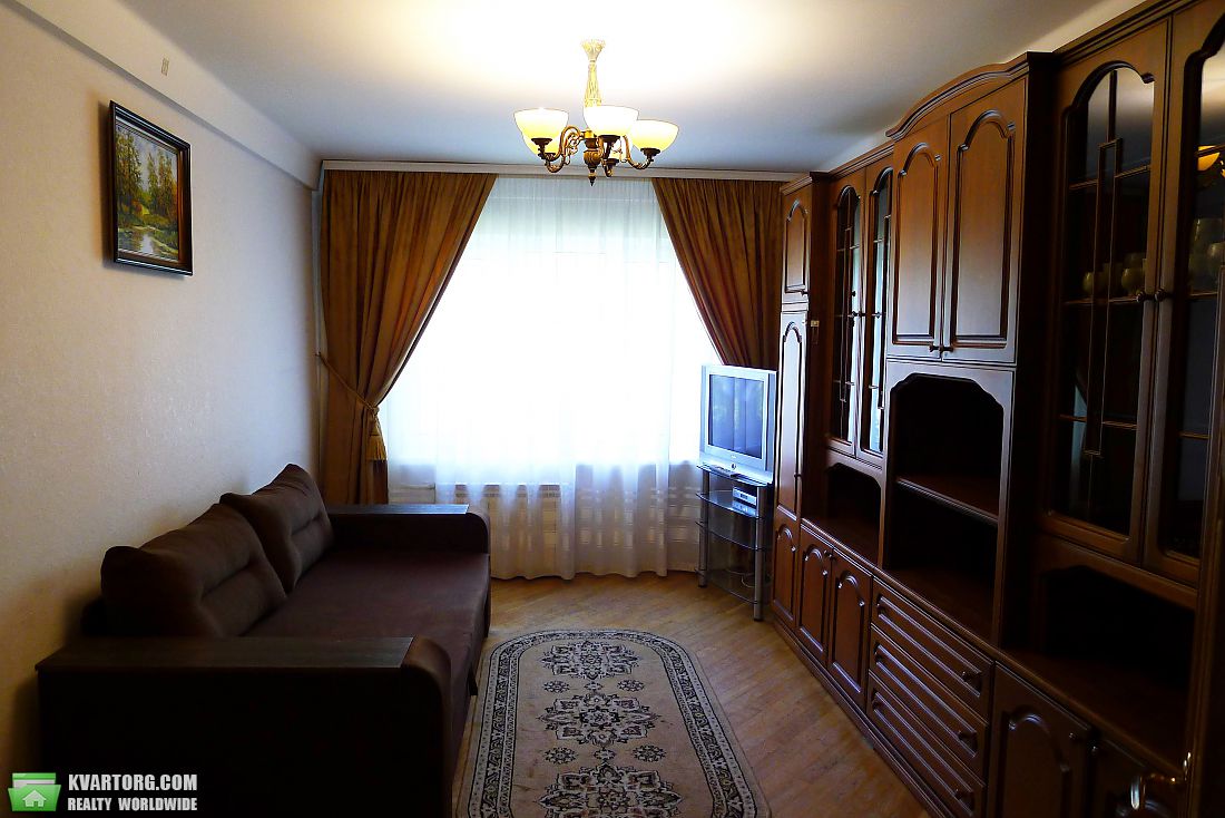Rent out 2-room apartment. Киев, Перова — photo 3