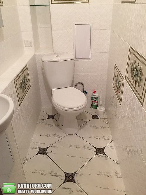 Rent out 2-room apartment. Киев,  Чавдар — photo 10