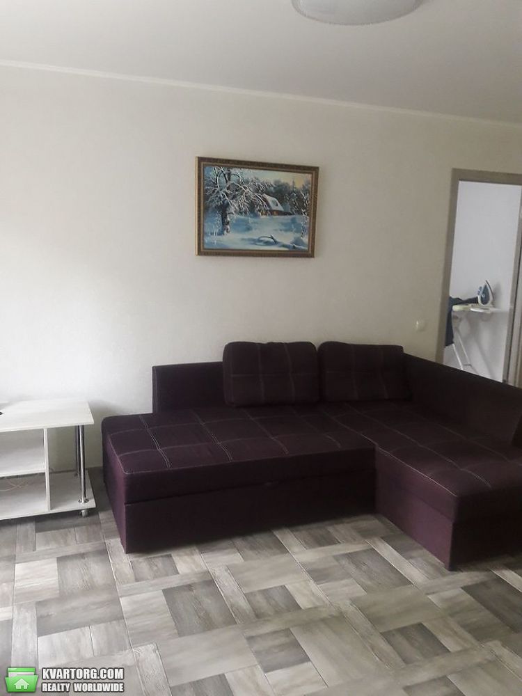 Rent out 2-room apartment. Киев,  Голосеевская — photo 1