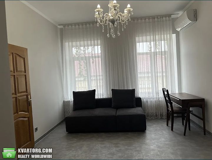 Rent out 2-room apartment. Киев,  Контрактовая пл — photo 4