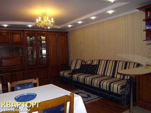 Rent out house. Киев,  Луганская — photo 1