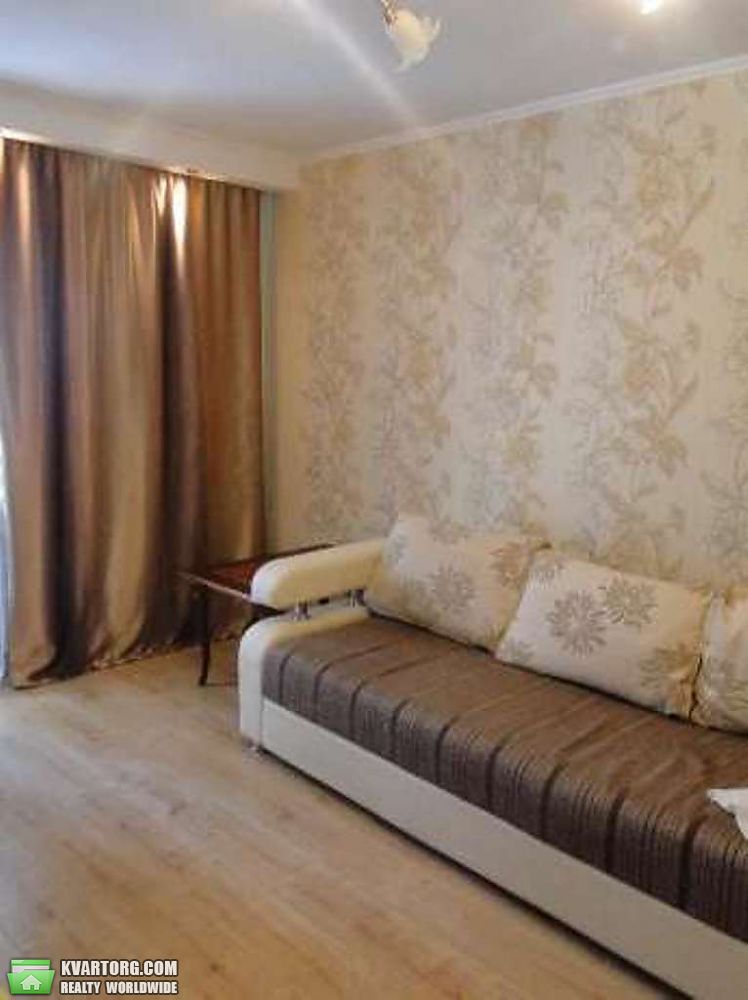 Rent out 2-room apartment. Киев,  Багговутовская — photo 2