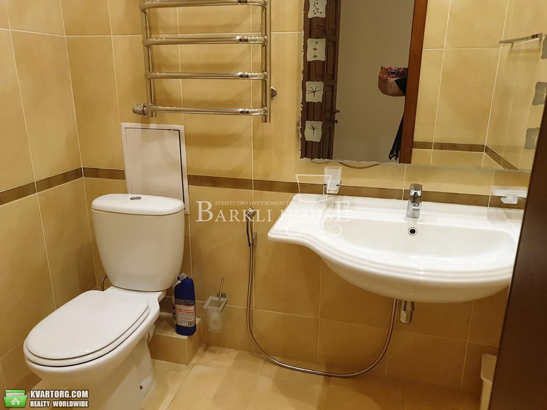 Rent out 3-room apartment. Киев,  Черновола — photo 9