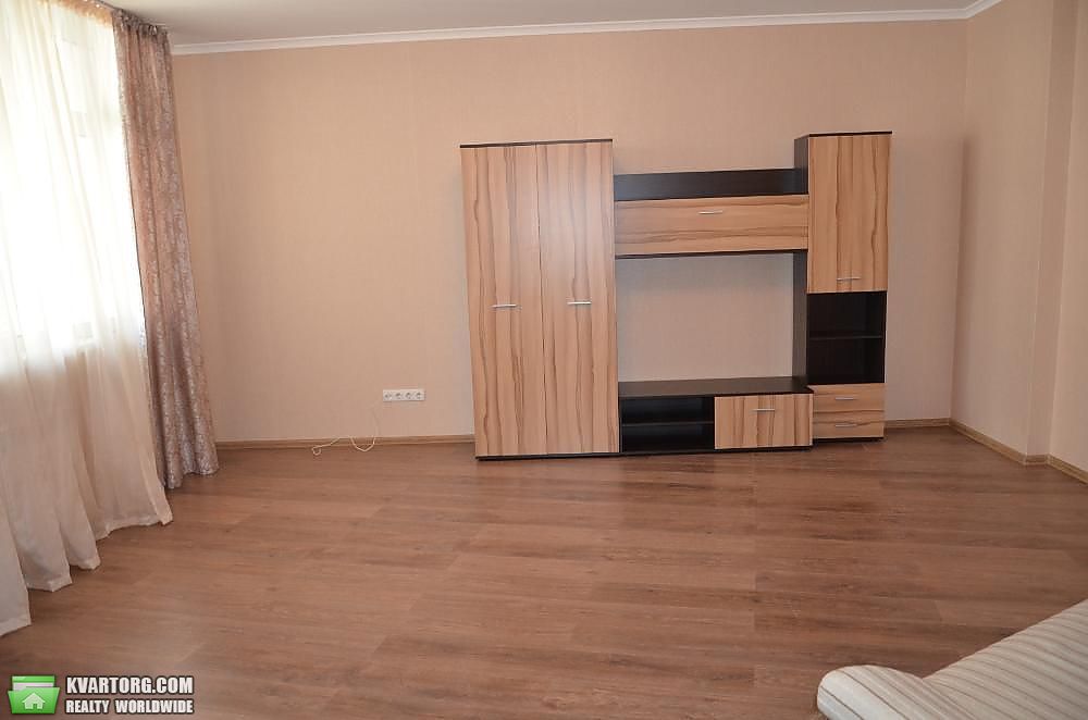 Rent out 2-room apartment. Киев,  Чавдар — photo 6