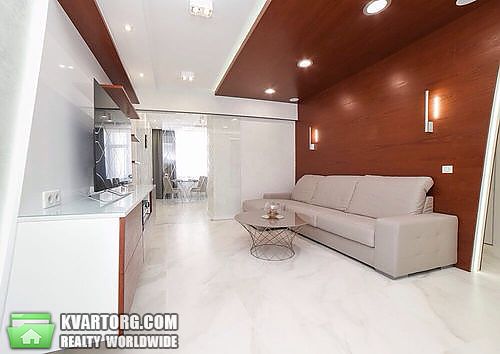 Rent out 4-room apartment. Киев,  Драгомирова — photo 1