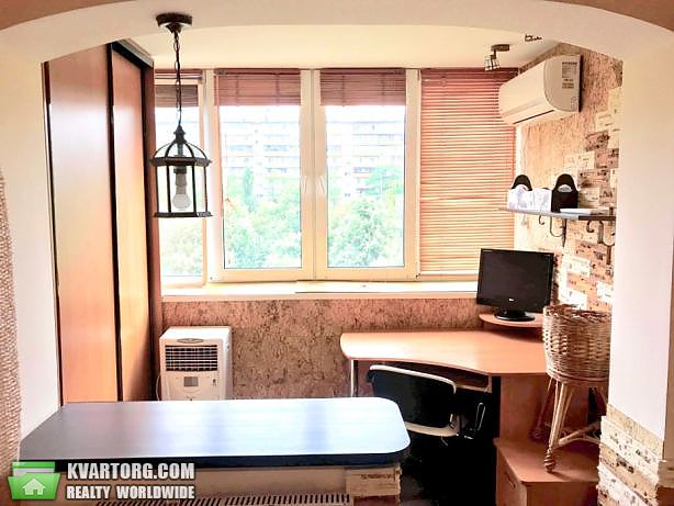 Rent out 2-room apartment. Киев,  Залки Мате — photo 2