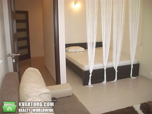 Rent out 1-room apartment. Киев,  Оболонская наб — photo 1