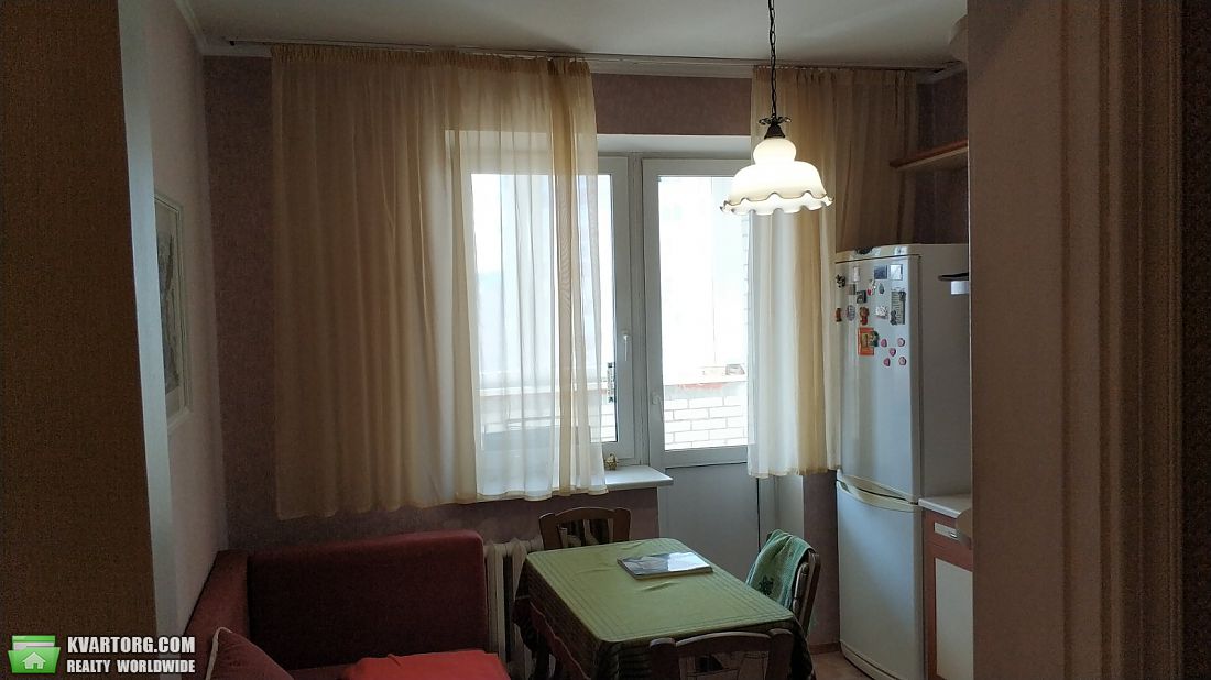 Rent out 1-room apartment. Киев,  Княжий Затон — photo 3