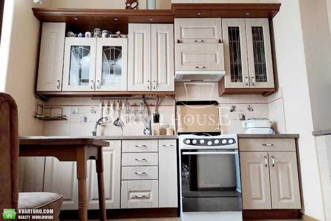 Rent out 3-room apartment. Киев,  Набережно-Крещатикская — photo 8