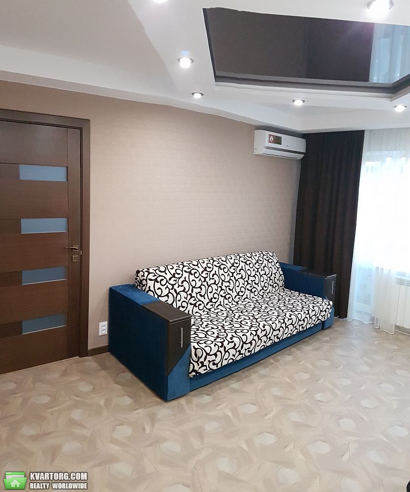 Rent out 2-room apartment. Киев,  Перова бул — photo 2