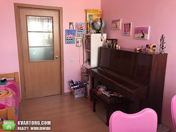 Rent out 2-room apartment. Киев,  Фрунзе — photo 1