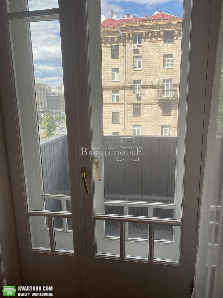 Rent out 3-room apartment. Киев,  Крещатик — photo 8