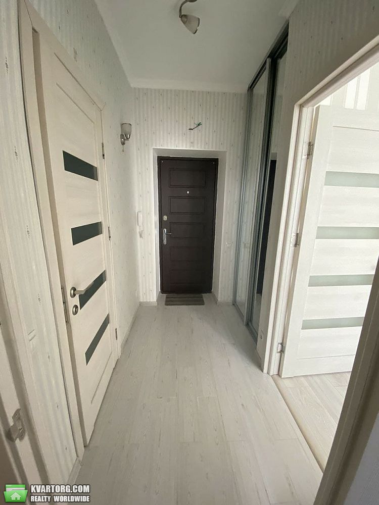 Rent out 1-room apartment. Киев, мира — photo 5