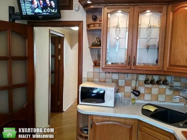 Rent out 3-room apartment. Киев,  Мельникова — photo 4