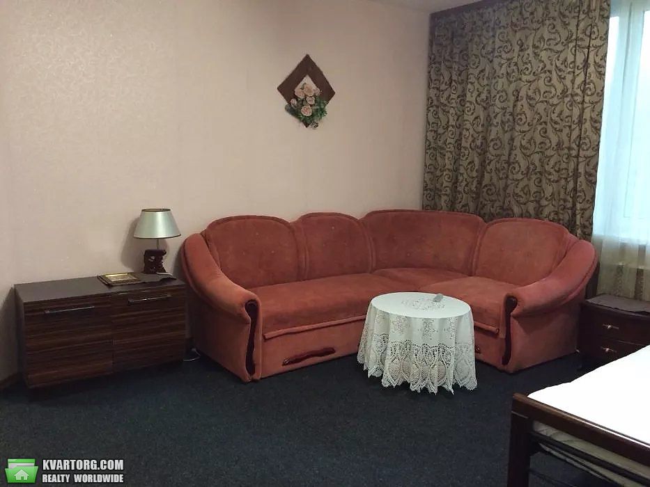 Rent out 1-room apartment. Киев, Пчилки — photo 1