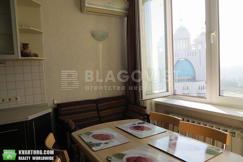 Rent out 2-room apartment. Киев,  Никольско-Слободская — photo 4