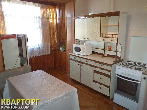 Rent out 1-room apartment. Киев, Бучмы — photo 1