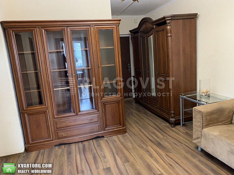 Rent out 2-room apartment. Киев,  Феодосийский пер — photo 2