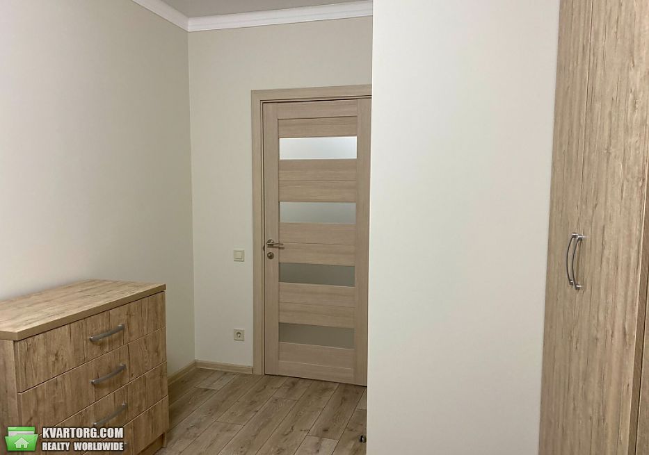 Rent out 3-room apartment. Киев,  Богдановская — photo 5