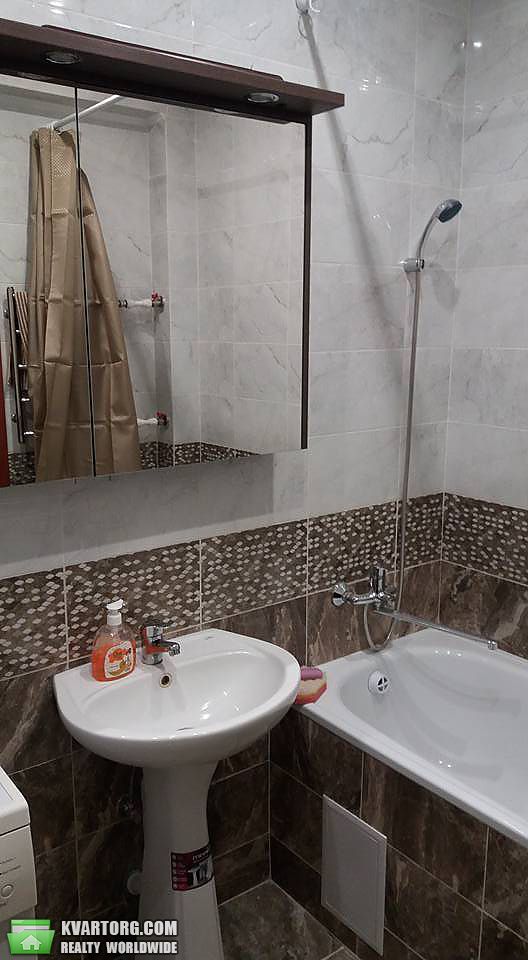 Rent out 2-room apartment. Киев,  Здолбуновская — photo 2