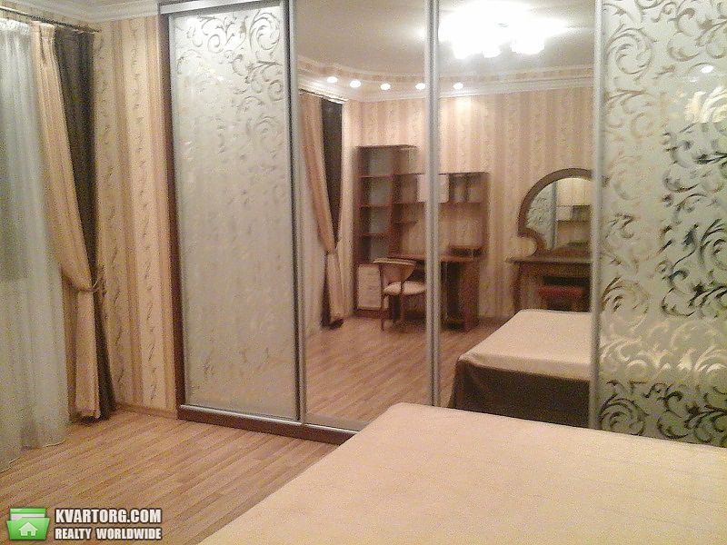 Rent out 2-room apartment. Киев,  Курская — photo 4