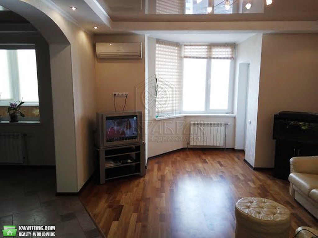 Sell 3-room apartment. Киев,  Урловская — photo 2