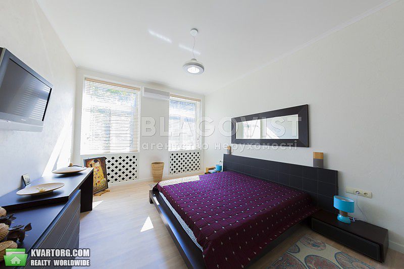 Rent out 2-room apartment. Киев,  Институтская — photo 3