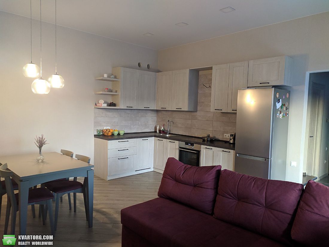 Sell Townhouse. Киев,  Богатырская — photo 1