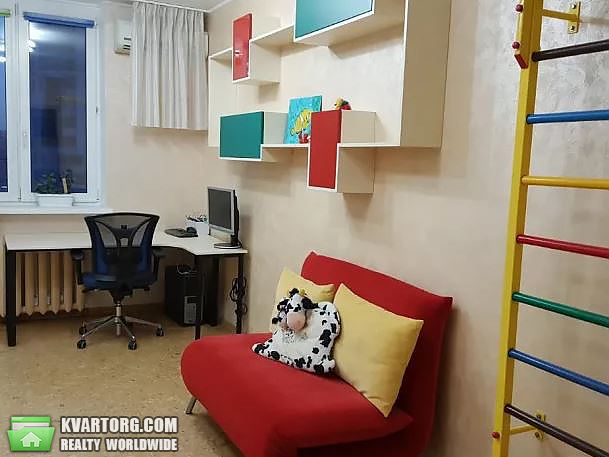 Rent out 4-room apartment. Киев,  Срибнокильская — photo 9