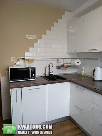 Rent out 3-room apartment. Киев,  Энтузиастов — photo 2