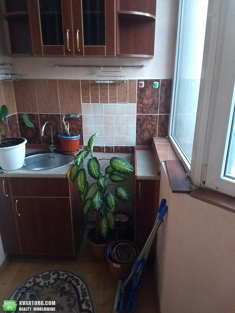 Rent out 3-room apartment. Киев,  Пожарского — photo 9