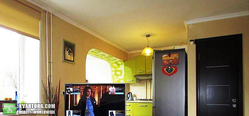Sell 2-room apartment. Киев,  Метростроевская — photo 2