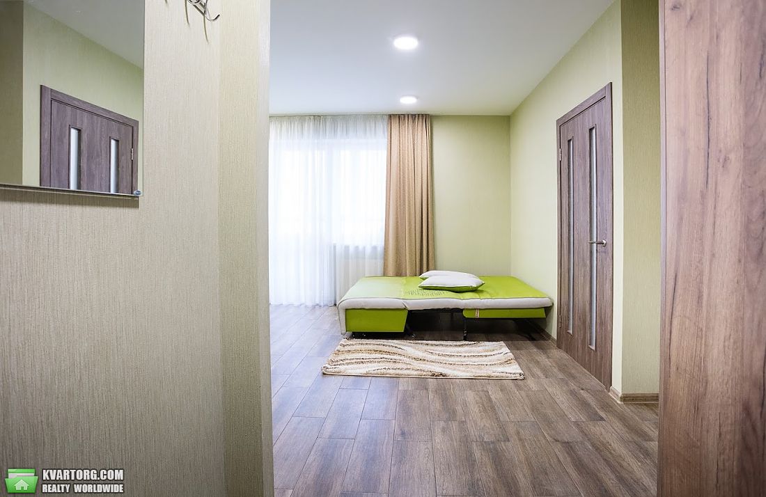 Rent out 1-room apartment. Киев, Нижнеключевая — photo 2