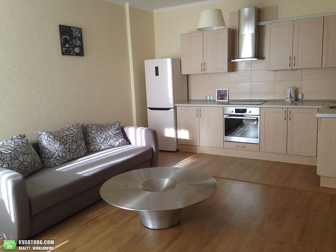 Sell 1-room apartment. Киев,  Вышгородская — photo 1