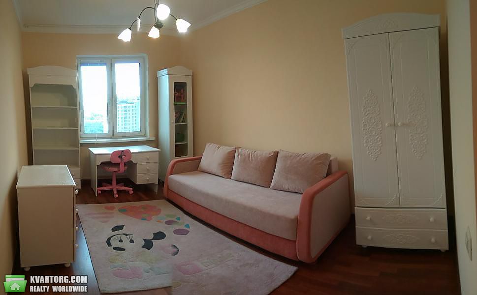 Sell 3-room apartment. Киев,  Дегтяревская — photo 4