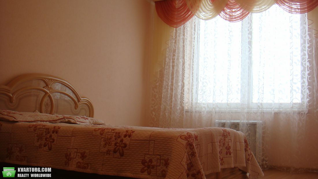 Rent out 2-room apartment. Киев,  Пчелки — photo 3