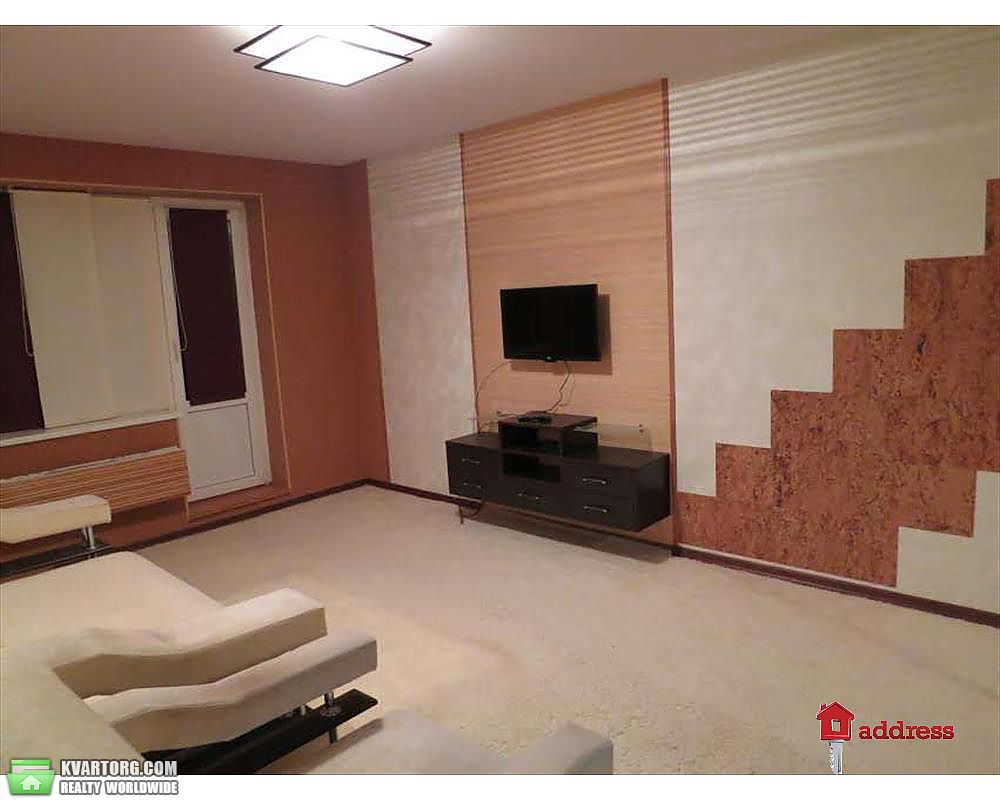 Rent out 2-room apartment. Киев,  Руденко — photo 2