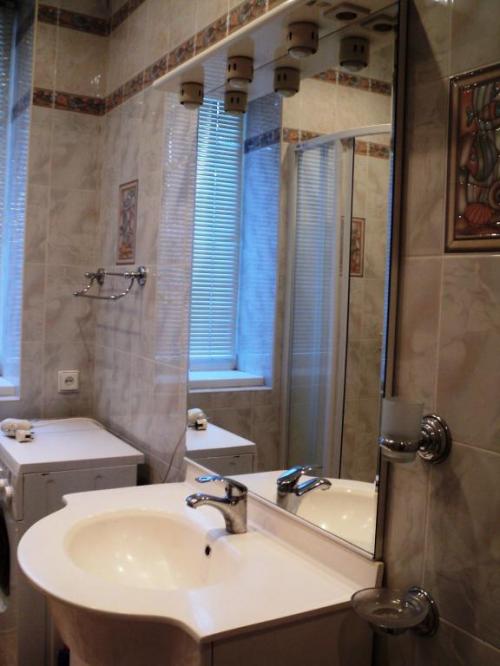 Rent out 3-room apartment. Днепропетровск, Свердлова — photo 1