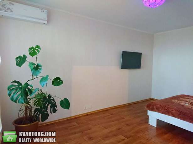 Rent out 2-room apartment. Киев,  Здолбуновская — photo 5