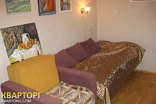 Rent out 2-room apartment. Киев,  Сосюры — photo 2