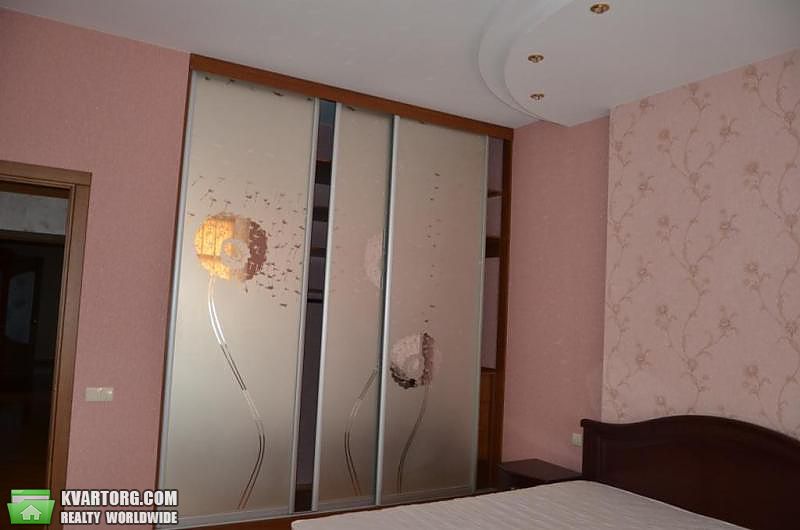 Rent out 3-room apartment. Киев,  Щорса — photo 9