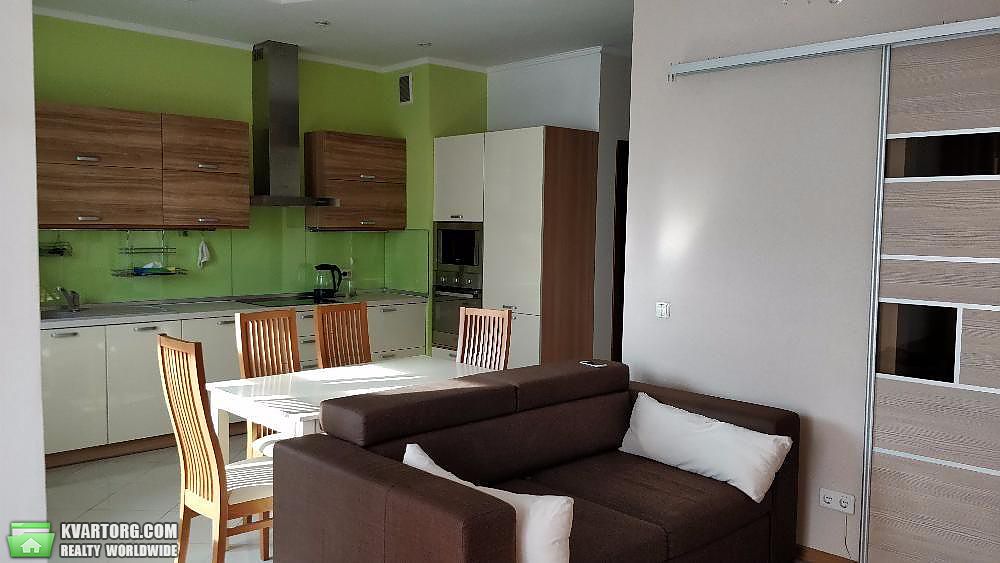 Rent out 2-room apartment. Киев,  Соломенская — photo 3