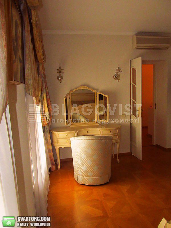 Sell 4-room apartment. Киев,  Оболонская — photo 3