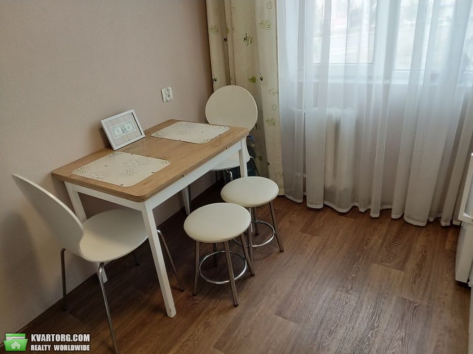 Sell 2-room apartment. Киев, Соборности пр — photo 3