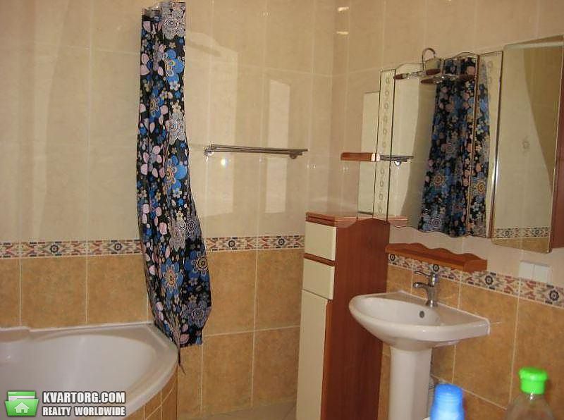 Rent out 3-room apartment. Киев,  Бехтеревский пер — photo 10