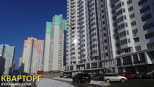 Rent out 2-room apartment. Киев,  Чавдар — photo 1