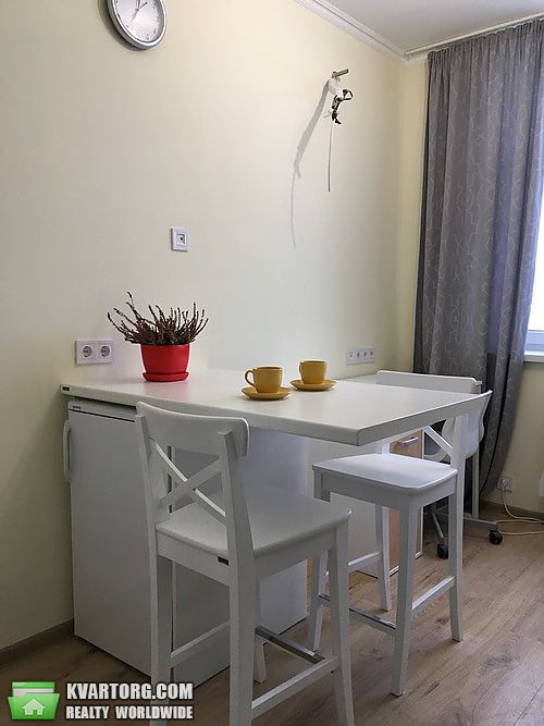 Rent out 1-room apartment. Киев,  Машиностроительная — photo 3