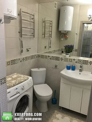 Rent out 2-room apartment. Киев,  Светлицкого — photo 9